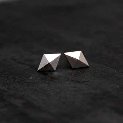 silver rhombus earrings 