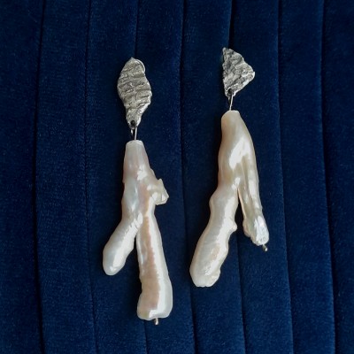 silver earrings with pearls
