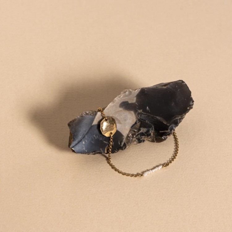 złocona bransoletka z kamieniami