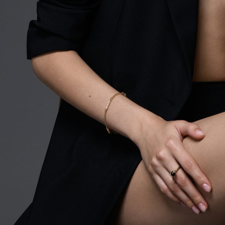 złocona bransoletka z kamieniami