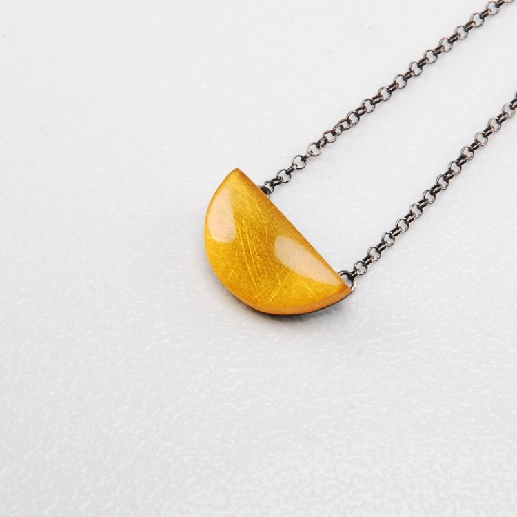 naszyjnik półokrąg bursztynowy 1.jpg