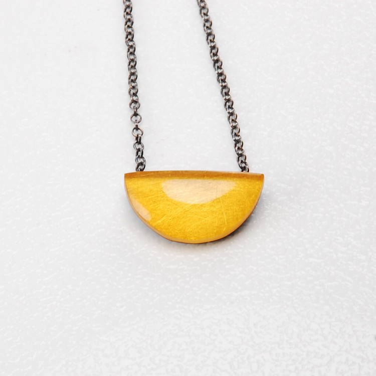 naszyjnik półokrąg bursztynowy 3.jpg