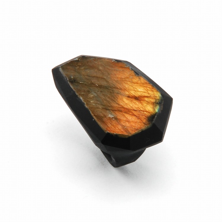 peirścionek labradoryt złoty 5 rozm 18.jpg