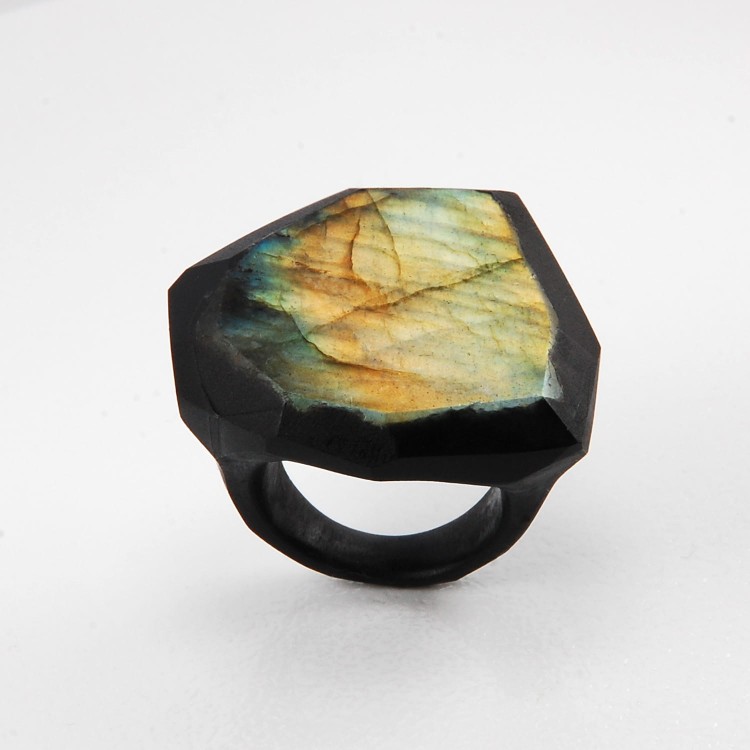 pierścionek 1 z labradorytem rozmiar 16.jpg