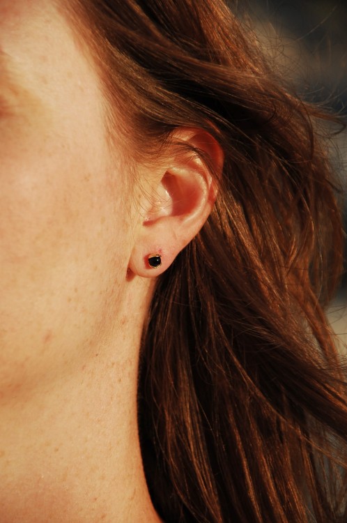 kolczyki złote mini sztyfty 1.jpg