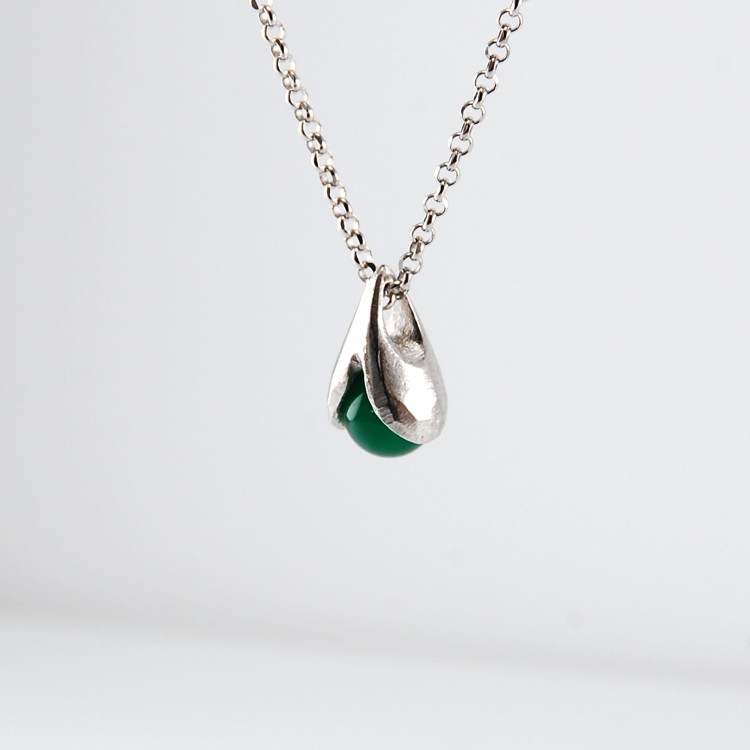 naszyjnik konwalia z iemonym onyksem 2.jpg