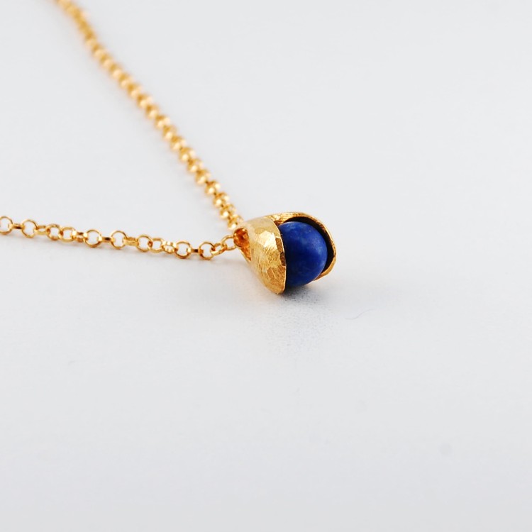 naszyjnik konwalia z lapis lazuli złocony na żółto 2.jpg