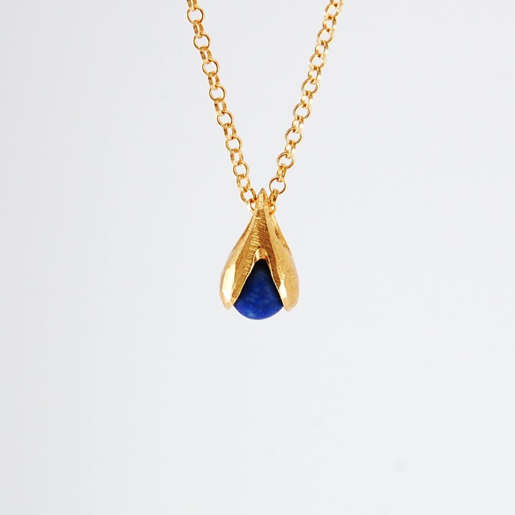 naszyjnik konwalia z lapis lazuli złocony na żółto 3.jpg