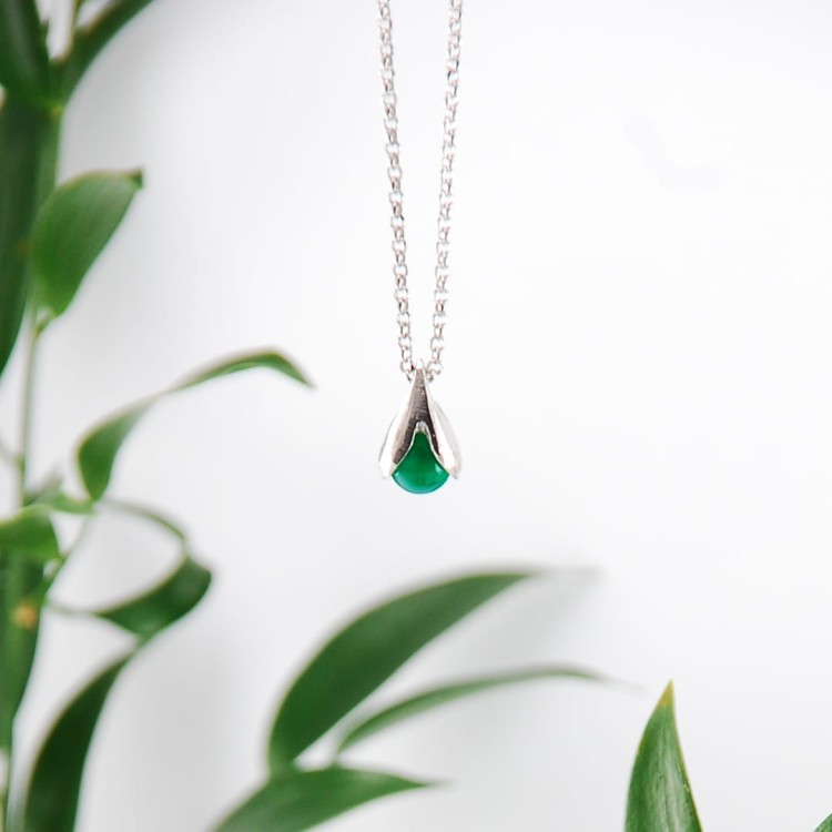 ID 330 naszyjnik konwalia z zielonym onyksem 2 kwadrat.jpg