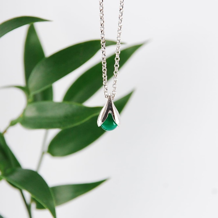 ID 330 naszyjnik konwalia z zielonym onyksem 4 kwadrat.jpg