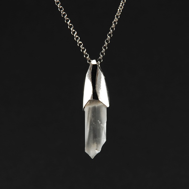 naszyjnik z matowym kryształem górskim 1.jpg