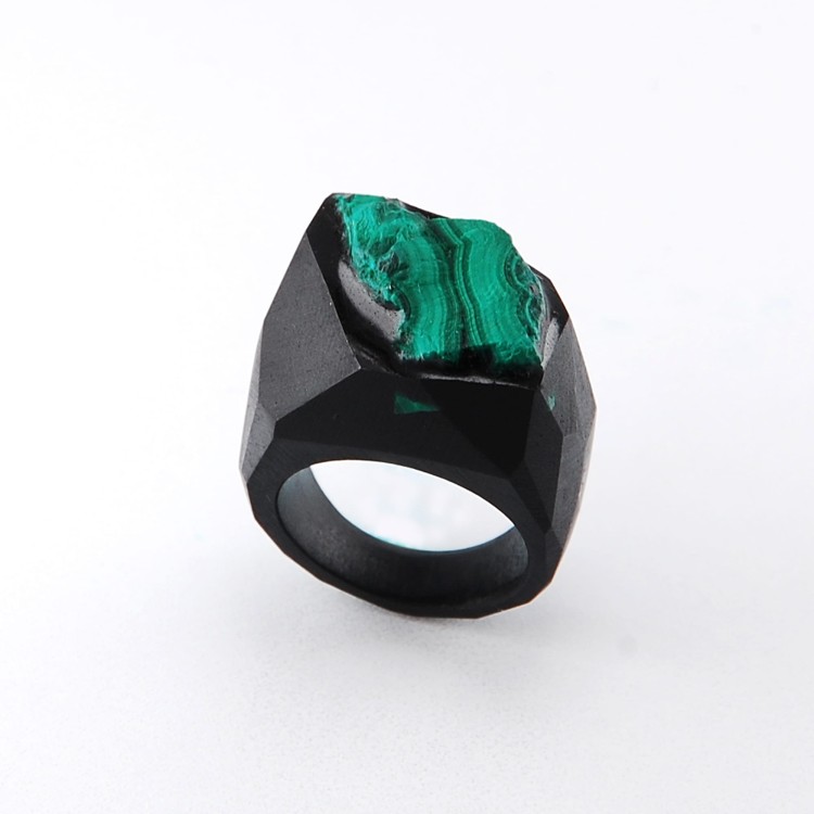 pierścionek z malachitem rozmiar 14 i 5 4.jpg
