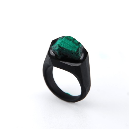 pierścionek z malachitem rozm 10 3.jpg
