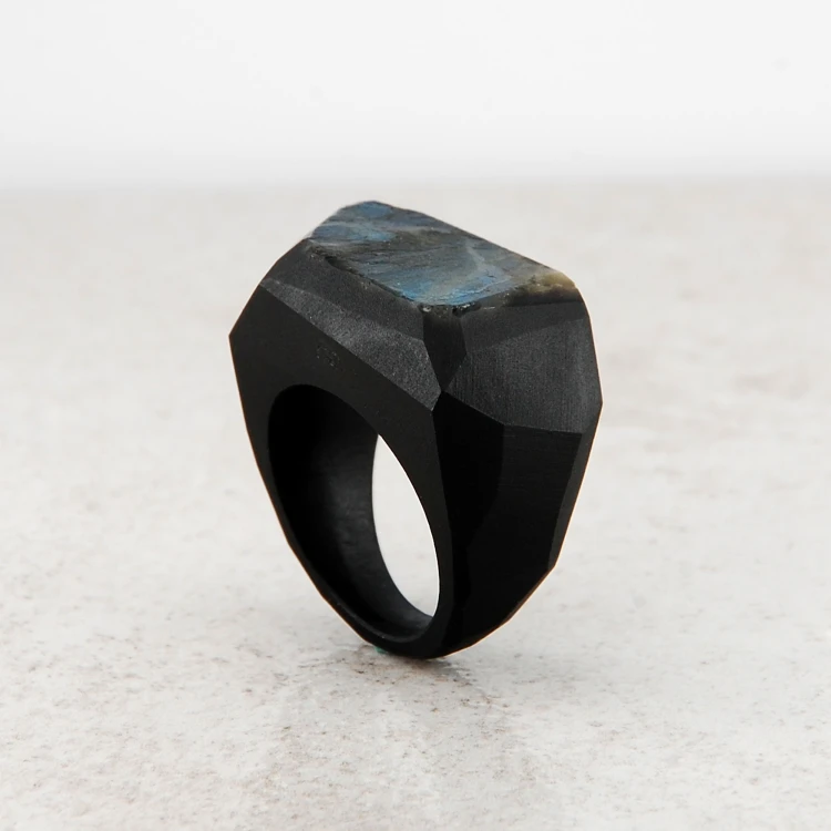 pierścionek z laradorytem 20 roz 3.jpg