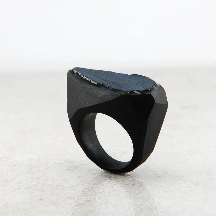 pierścionek z laradorytem 16,5 roz 2.jpg